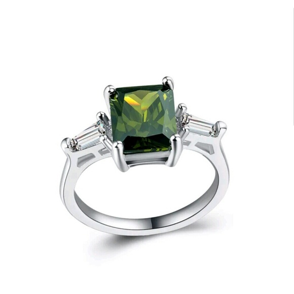 New beuatiful staped s925 peridot ring - Picture 5 of 5